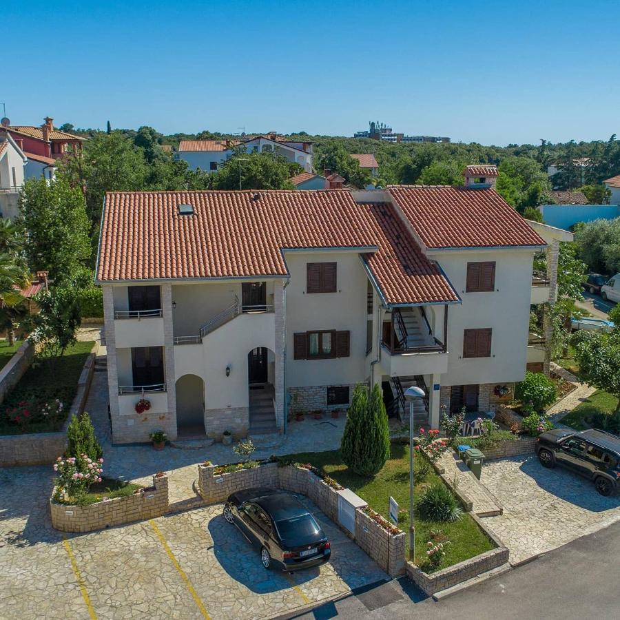 Apartmani Lorena Poreč Exterior foto